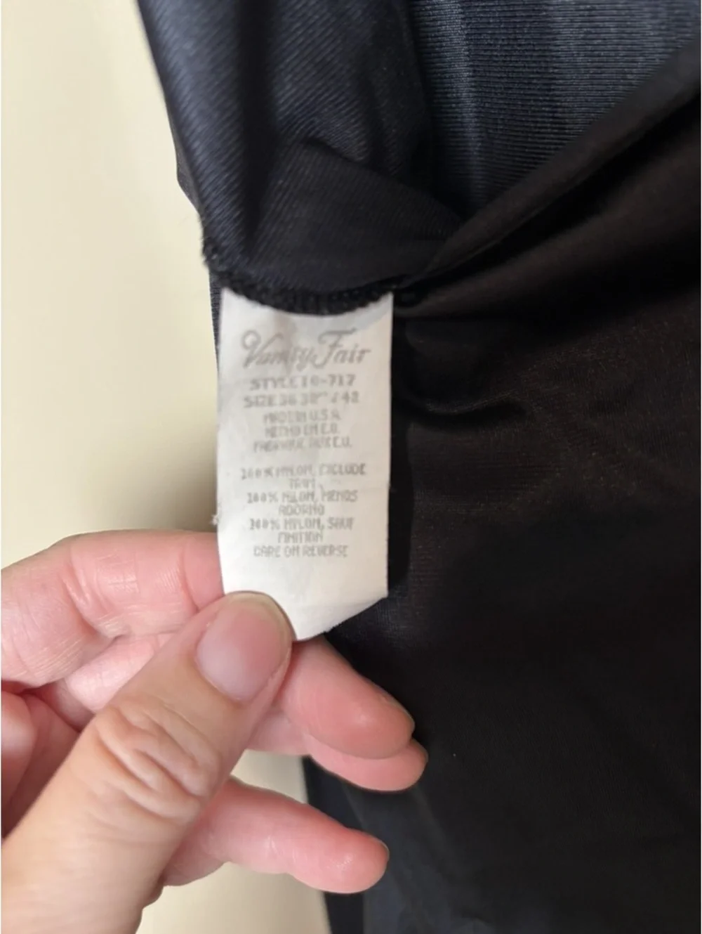 Vintage Vanity Fair Black Nylon Spaghetti Strap Midi Slip Sz 36 fits Modern M